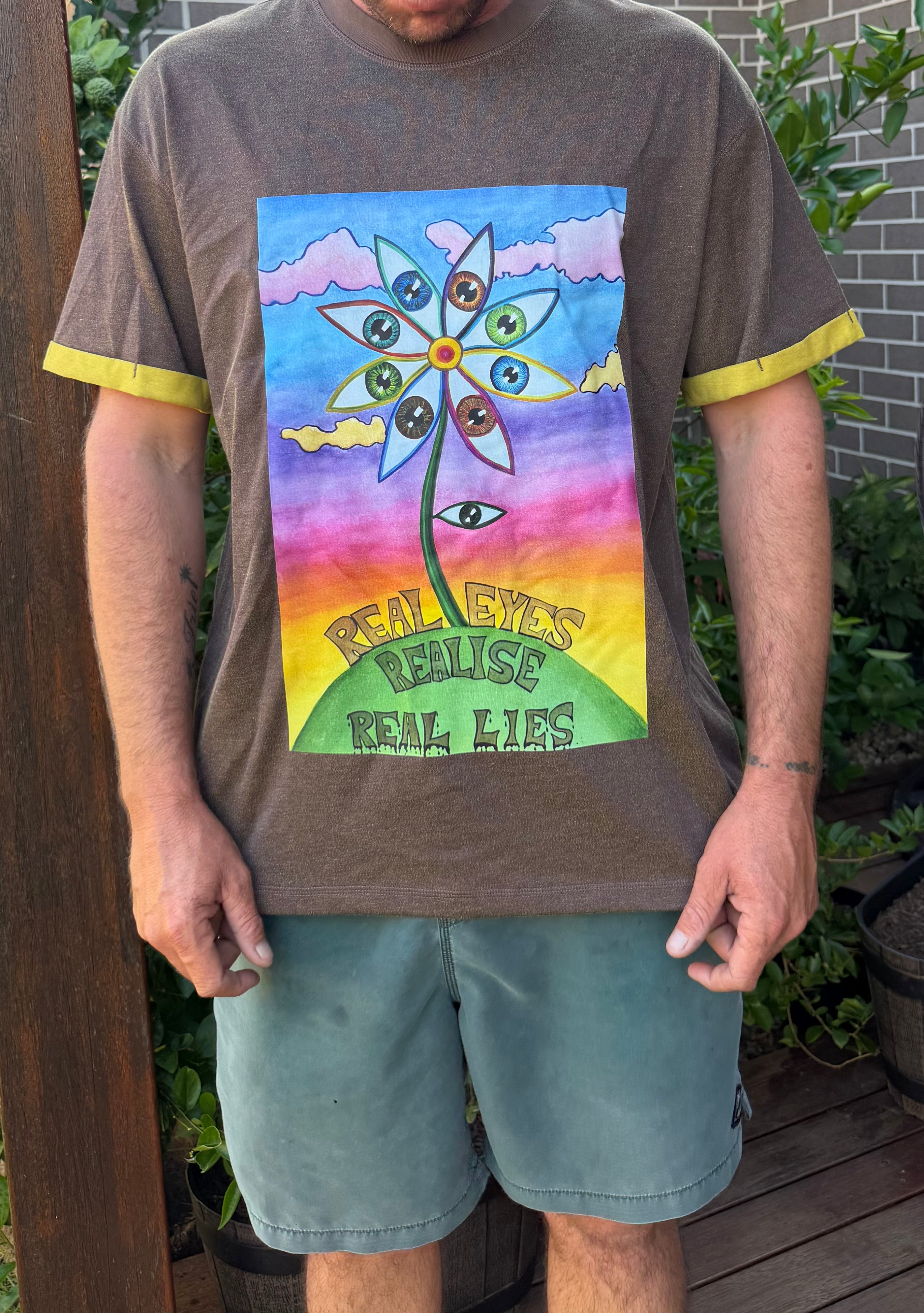 Real Eyes - Contrast Cuff