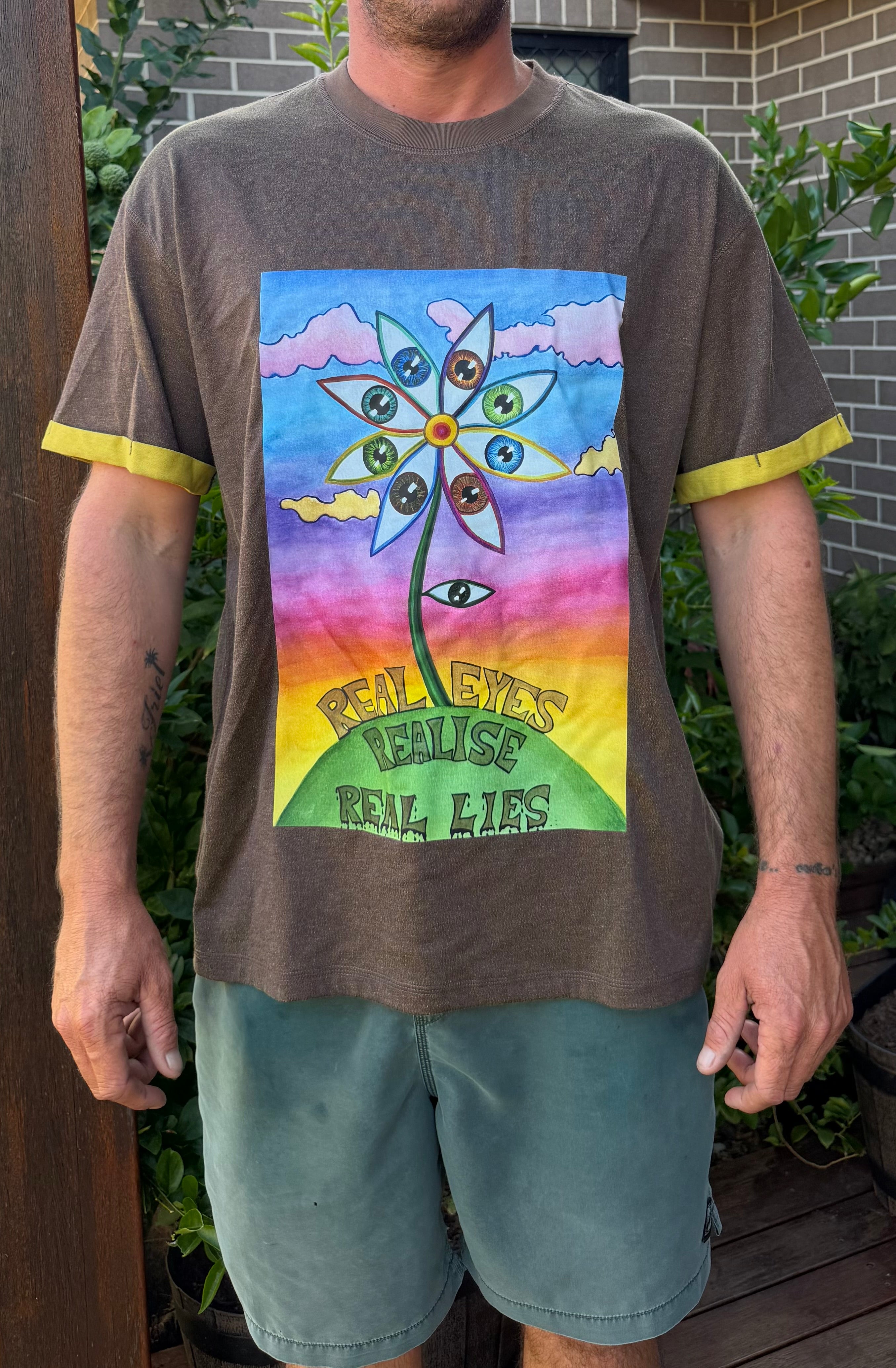 Real Eyes - Contrast Cuff